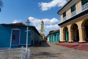 Clocher d'un église de Trinidad à Cuba