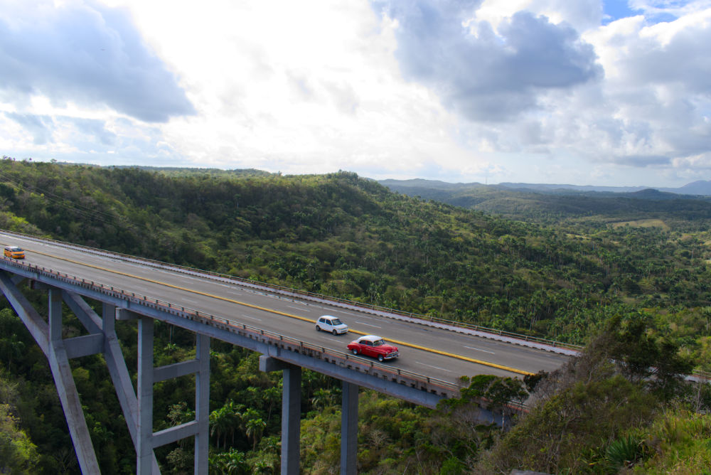 Le pont de Bacunayagua une des 7 merveilles de l'ingéniérie civile Cubaine à Cuba